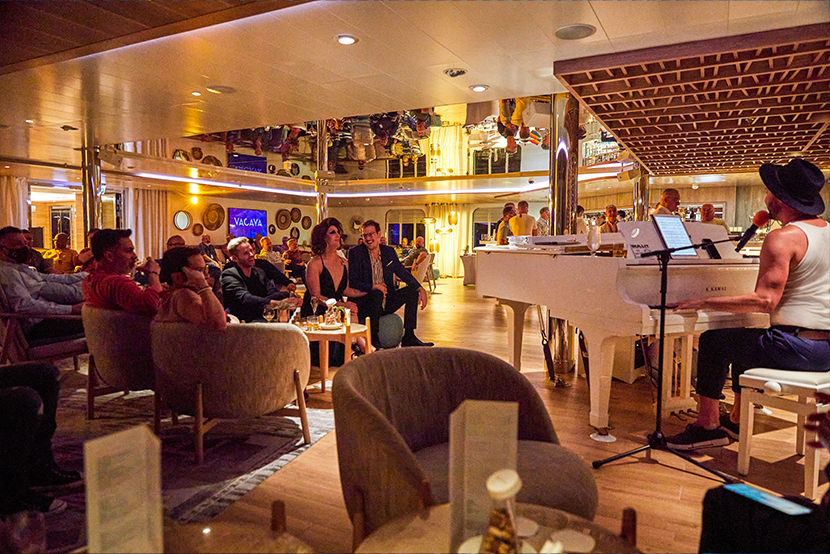Internal-Page-Image-Norwegian-Fjords-lounges-1